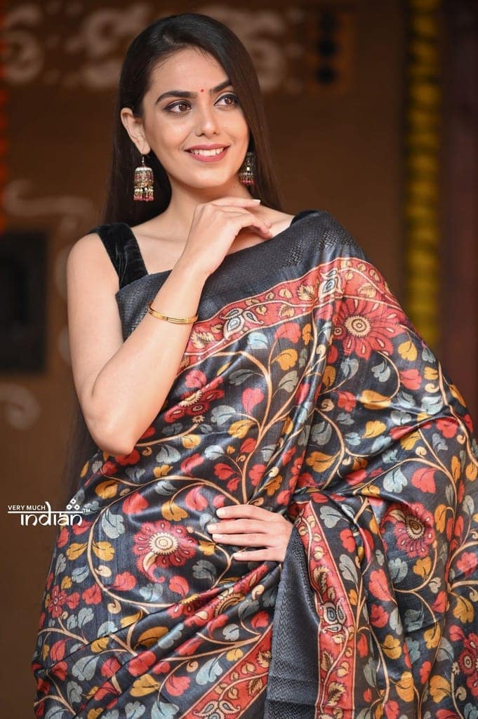Raaga ~ Adequate Black Pure Handloom Desi Tussar Silk With Authentic Kalamkari Print view 3