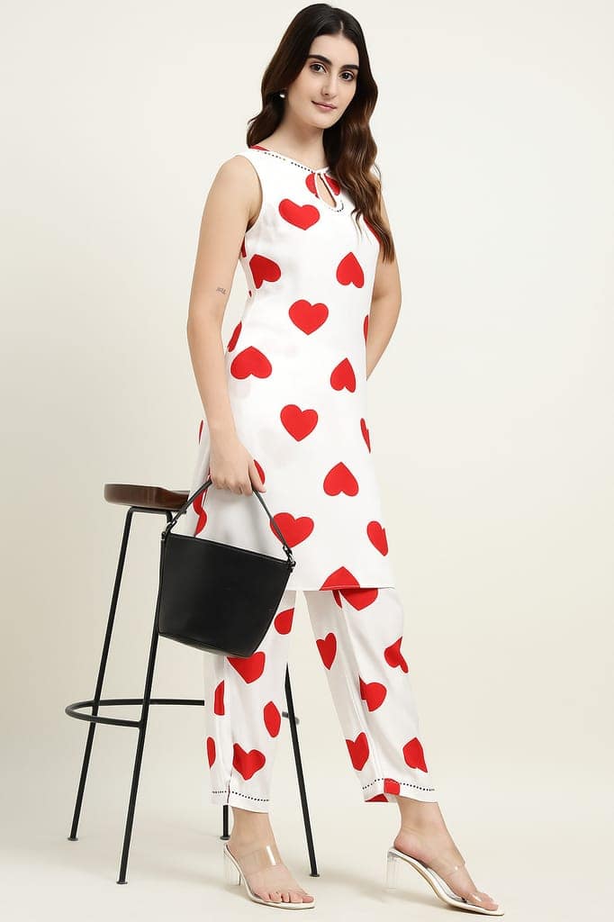 White & Red Heart Print Co-ord Set for Women – Sleeveless Kurta with Pants view 2