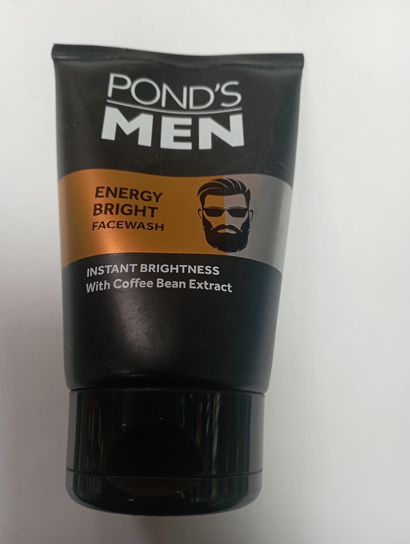 Pond's Men Energy Bright Facewash Instant brightness With coffee bean extract