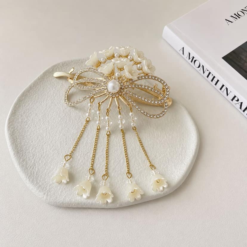 Elegant Pearl Flower Hair Claw Clip view 3