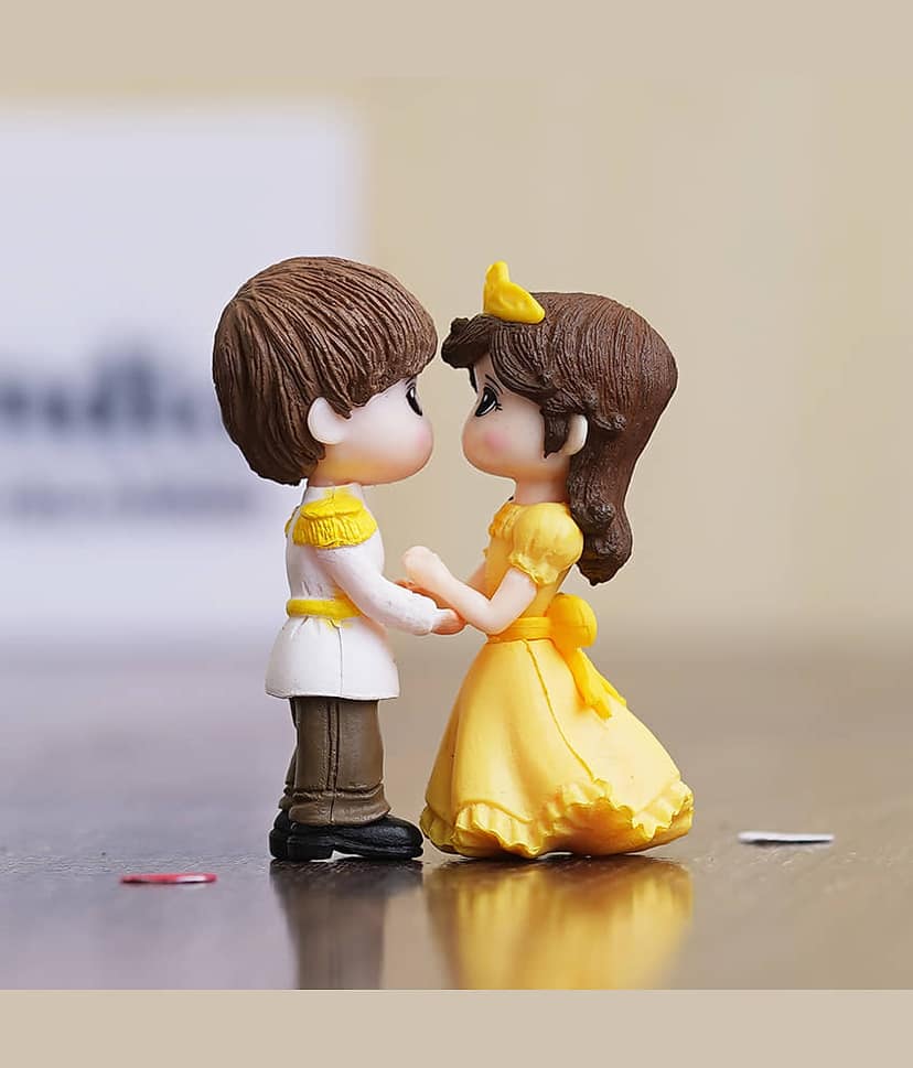 eCraftIndia Multicolor Resin Couple Figurine view 2