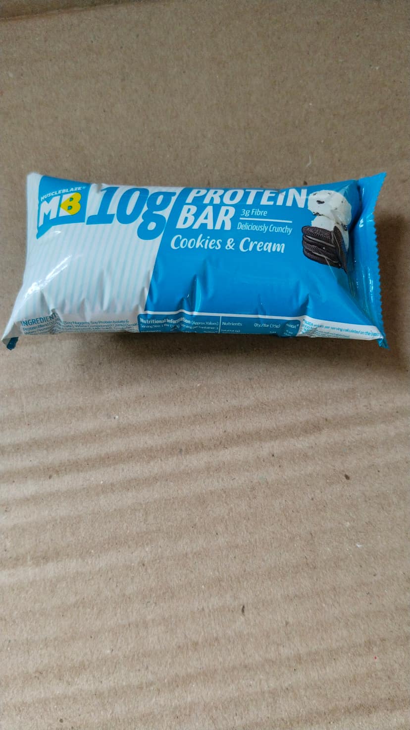 Muscle blaze protein bar cookies and cream