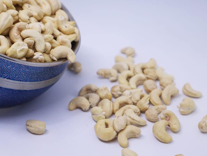 Balaji's Mart Panruti W320 Cashew Nuts (Kaju) 500g view 5