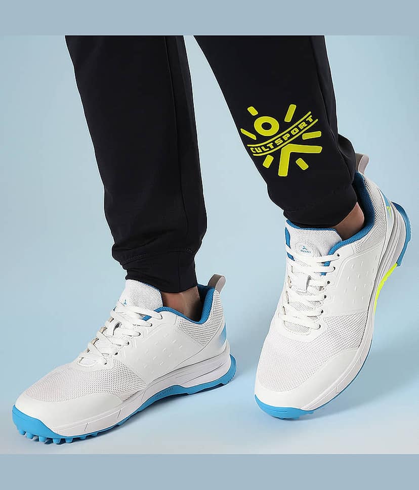 Avant Active Force White Cricket Shoes view 5