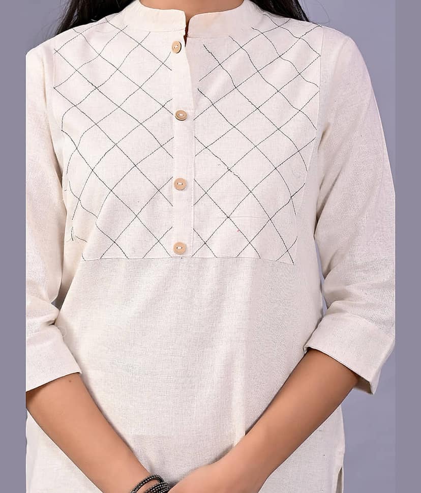 QuaClo - Off White Cotton Women's Straight Kurti ( Pack of 1 ) view 2