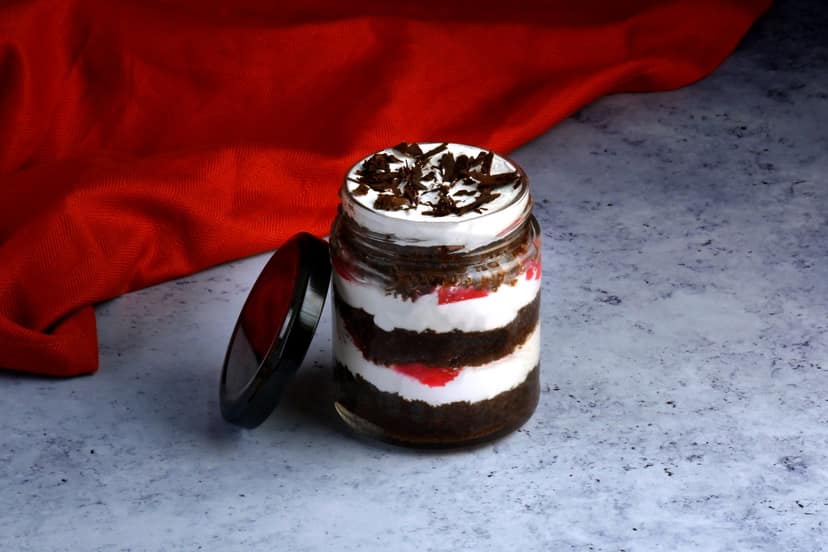Black forest jar cake