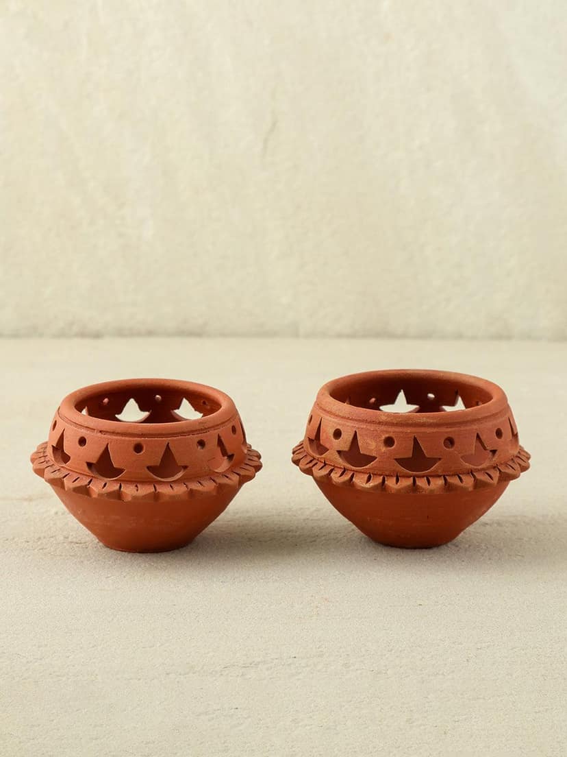 Matka Terracotta Diya - Diya Cuts with Rim (Pack of 1, Natural, 3 inches x 2 inches) view 3