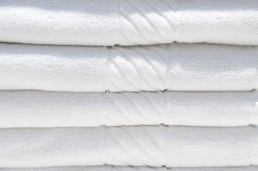 Mandhania Lovely White Cotton Bath Towels 450 GSM (28x57) Pack of 3 view 2