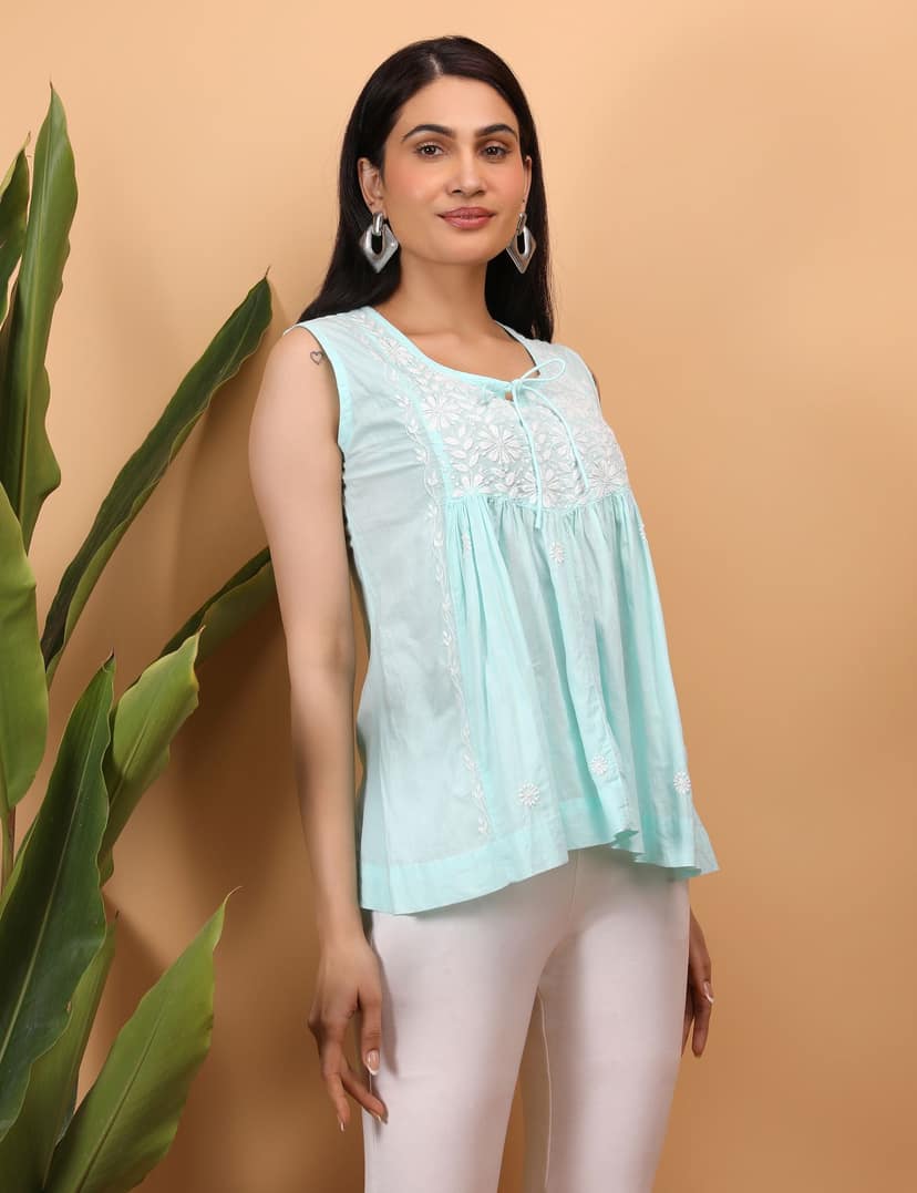 Shwet Women Purple Chikankari Sleevless Yoke Top view 4