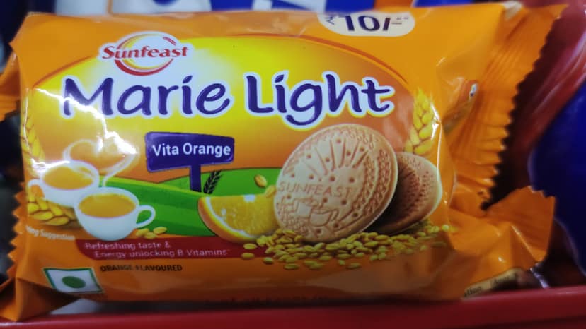 Sunfeast Marie Light Vita Orange Biscuits - Tea Time Partner, 60 g Pouch