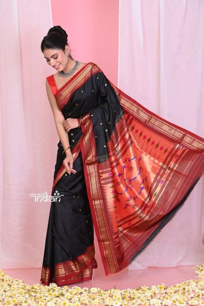 Pehal~Traditional Black Pure Silk Paithani with Red Border & Traditional Double Pallu view 3