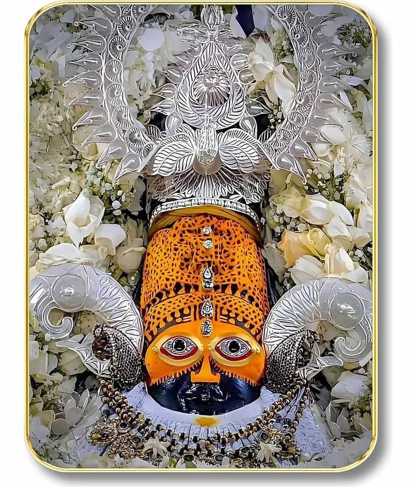 Livin'luxe Shrinath Ji Silver Mukut Darshan MDF Wall Art with Table Top Stand