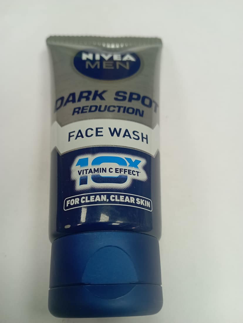 Nivea Men Dark spot Reduction Face wash Vitamin c effect For clean, clear skin