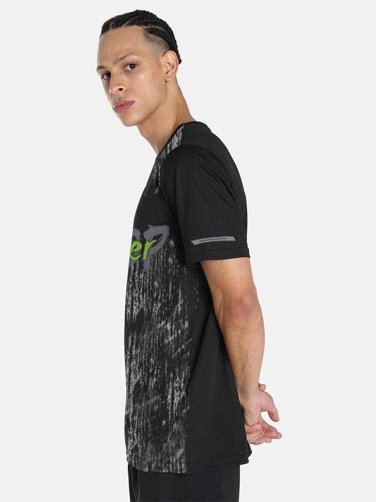 Men Black Graphic Printed Crew Neck regular Fit T-shirt view 2