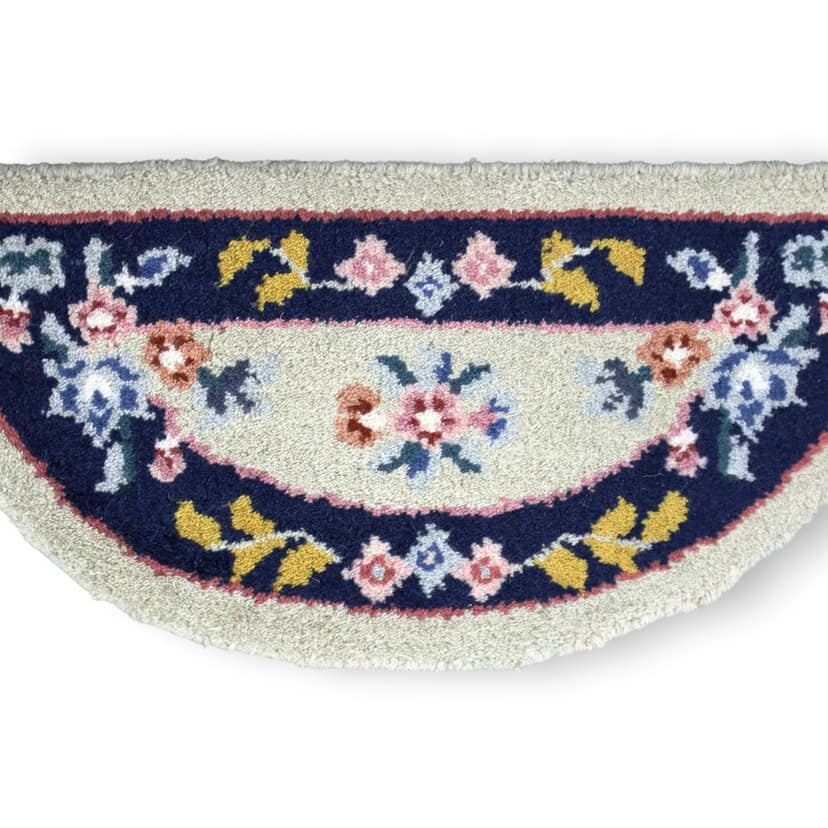Eluru hand-knotted carpets view 2