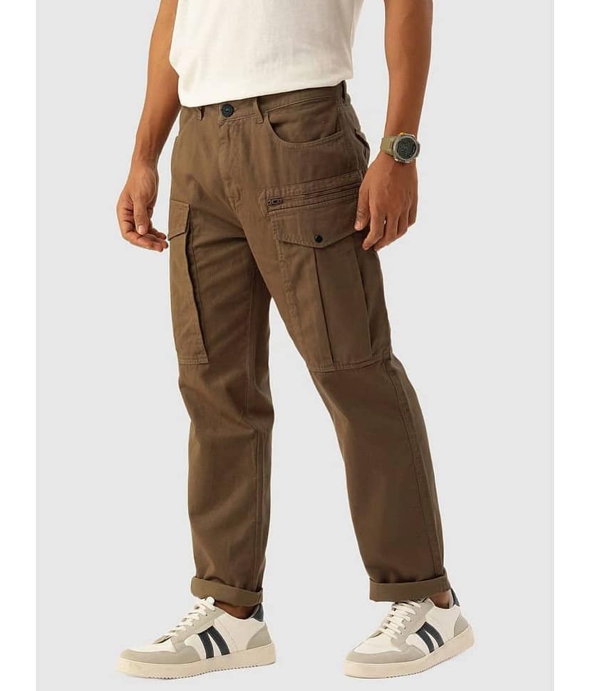 Bene Kleed Men Solid Relaxed Fit Cotton Cargos Trousers view 3