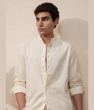 Highlander 100% Cotton Relaxed Fit Self Design Full Sleeves Men's Casual Shirt - White ( Pack of 1 )