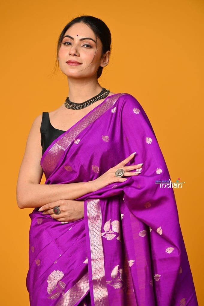 Param Sundari ~ Sheer Grace – Chiniya Silk Banarasi Saree in Purple view 5