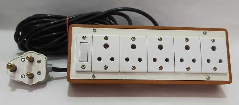 6A 5 Sockets (3 Pin Socket) & 1 Switch Extension Box with 16A Plug & 40m Wire view 4