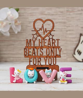 eCraftIndia Red Wood Valentine Hamper