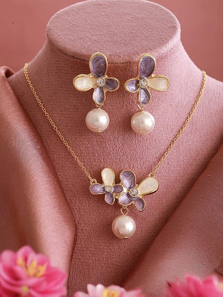 Floral Butterfly Pearl Pendant Necklace & Earrings Set view 6