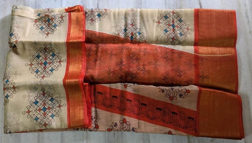 Beige Handloom Pure Cotton Saree With Allover Geometric Prints And Orange Border view 3
