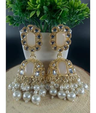 Jiyanshi fashion White Jhumki Earrings ( Pack of 1 )