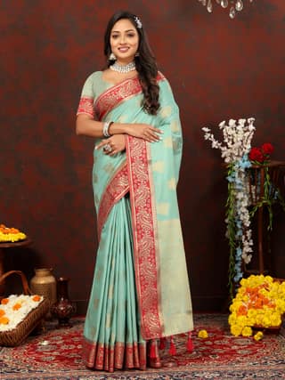 Yavira silk Women's Green Handwoven Silk Saree