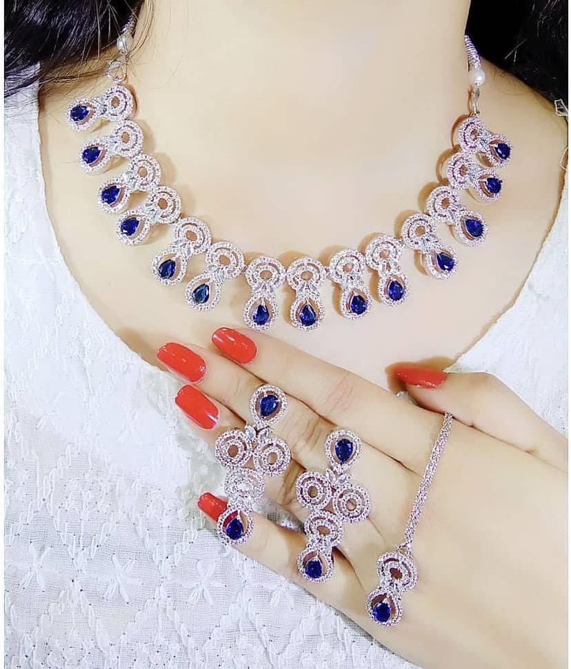 Ladymania Pink Alloy Necklace Set ( Pack of 1 )