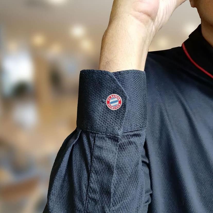 The Smart Buttons - Shirt Button Cover Cufflinks for Men - FC Bayern Munich Style view 4
