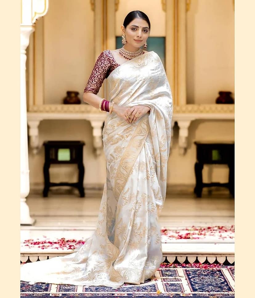YUG ART Banarasi Silk Embellished Saree With Unstitched Blouse Piece ( Rama )
