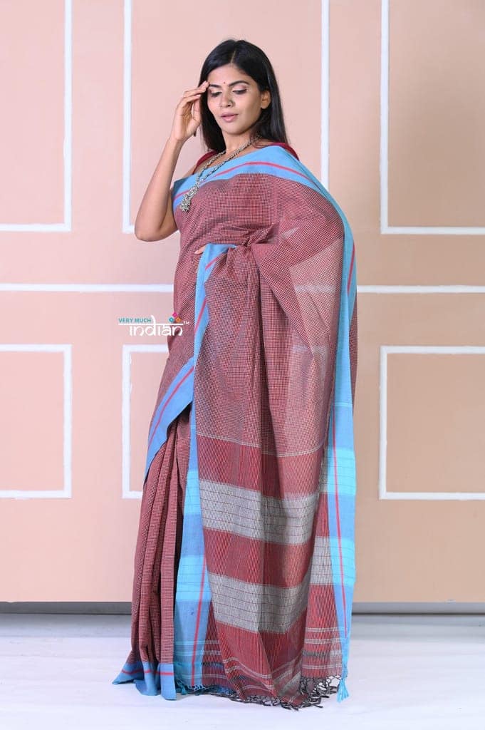 Traditional Patteda Anchu Ilkal Handloom Saree~ Cast Brown With Blue Borders view 3