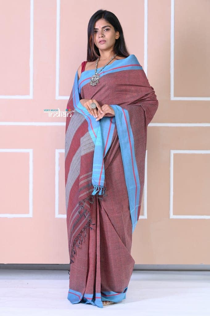 Traditional Patteda Anchu Ilkal Handloom Saree~ Cast Brown With Blue Borders view 4
