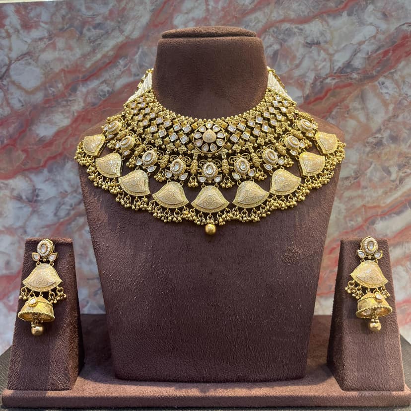 Imperial Elegance - The Royal Bride by Dia Art Jewels view 3
