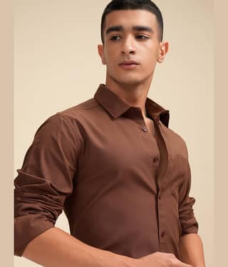 Highlander Cotton Blend Slim Fit Solids Full Sleeves Men's Casual Shirt - Brown ( Pack of 1 )