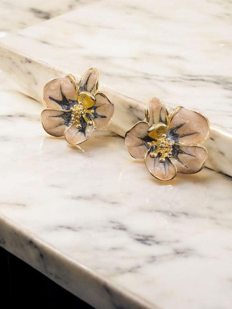 Rainbow Blooms - Floral Fusion by Amit Chauhan And Sons view 3