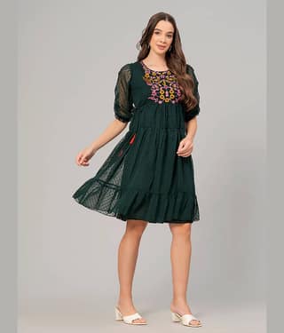 JC4U Women Crepe Printed Fit & Flare Dress ( Pink )