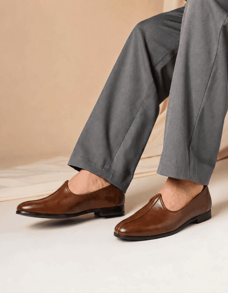 Men's Brown Ethnic Mojari Jutti Slip-On Shoes view 3