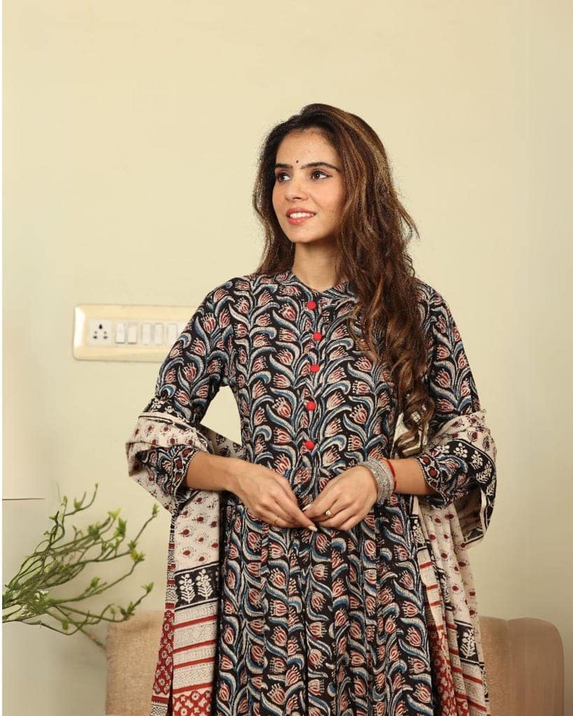 Anarakali Kurti Set Black Color Bagru Handblock print with Mulmul Dupatta-7134 view 2