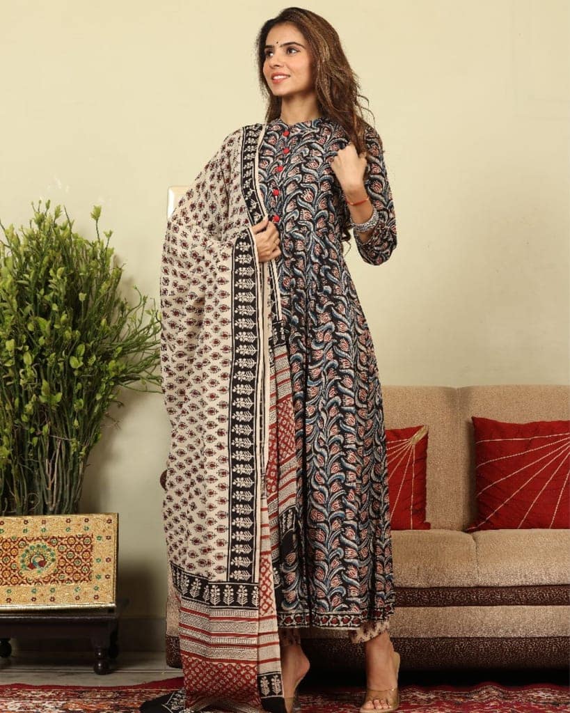 Anarakali Kurti Set Black Color Bagru Handblock print with Mulmul Dupatta-7134 view 4
