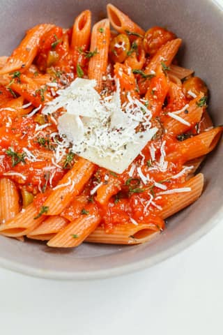 Red Sauce Pasta (Arrabbiata) – Spicy & Tangy Italian Pasta