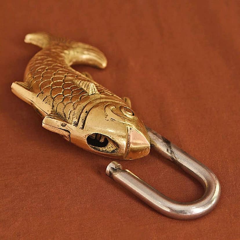 Brass Showpiece & Working Fish Shape Lock (BSMAS1486 A) view 4