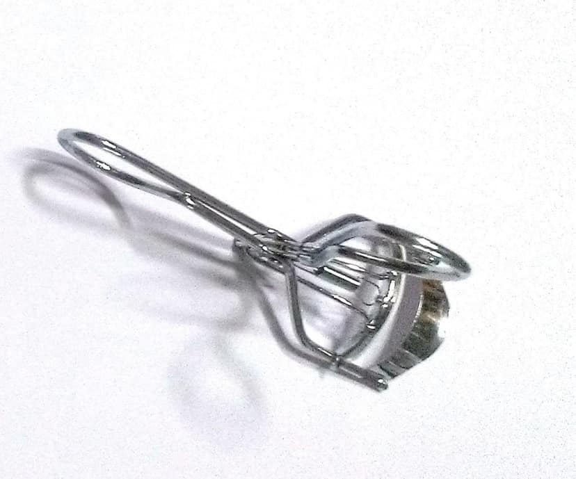 Nawani Light Weight Eyelash Curler with Steel Finish (Silver), Size- 10/8 cm view 4