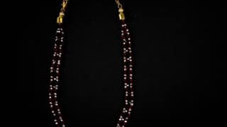 Crystal chain212