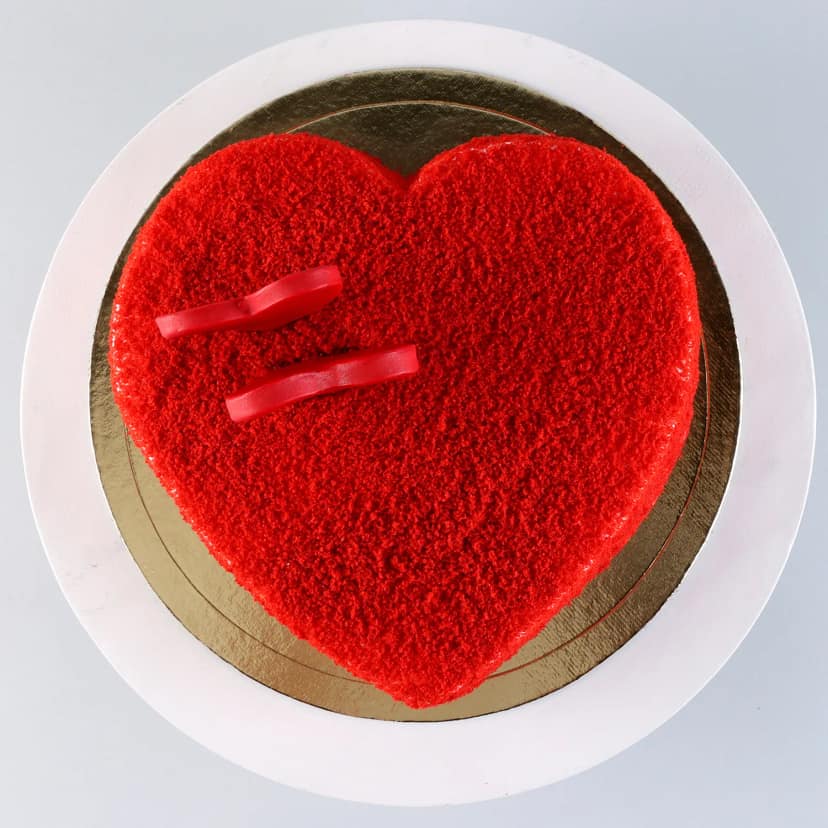 Sweet Red Heart Velvet Cake Half Kg view 5