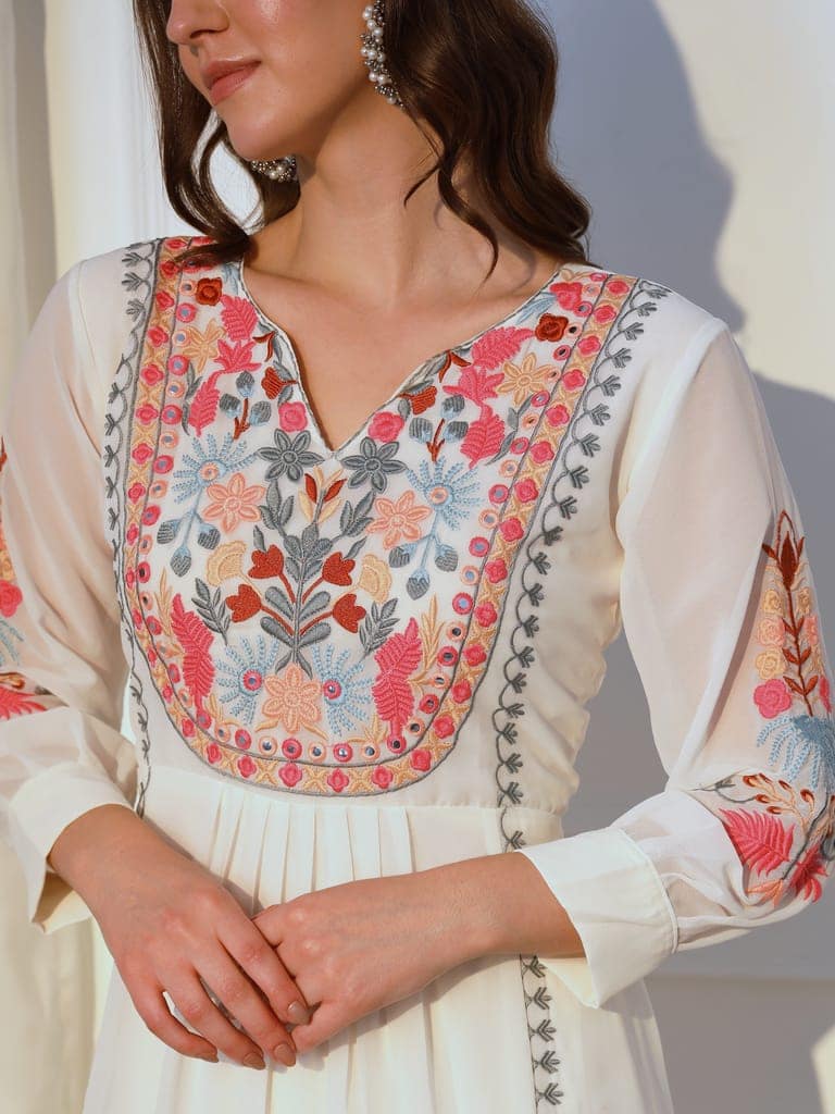 ASPORA Heavy Floral Embroidered Mirror Work Kurta With Palazzos & Dupatta view 8