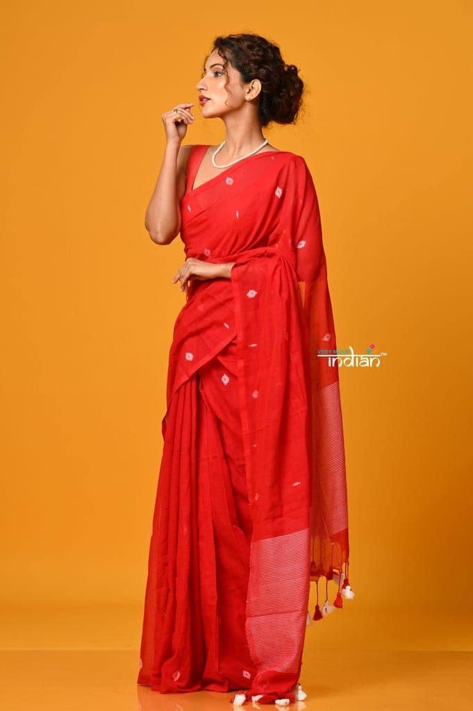 Param Sundari ~ Pure Cotton Jamdhan Handloom Saree ~ Red view 2