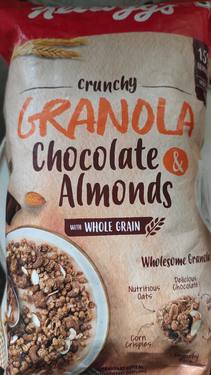 Kellogg's crunchy granola chocolate & almond