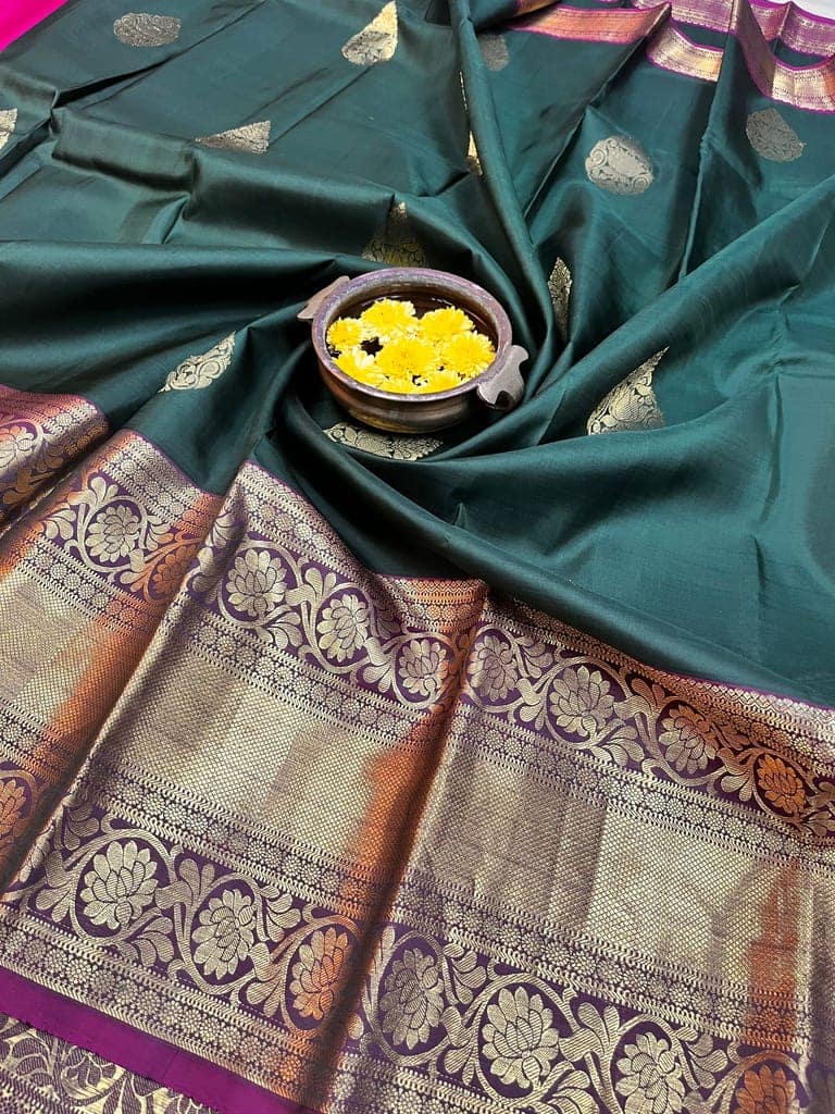 Bottle Green with Pink Color Thilagam Butta Long Border Pure Silk Saree with Unstitched Blouse