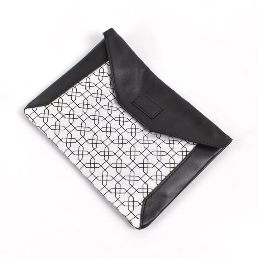 Multipurpose Pouch With Magnetic Lock(1 Pc / 19×14 Cm) view 4